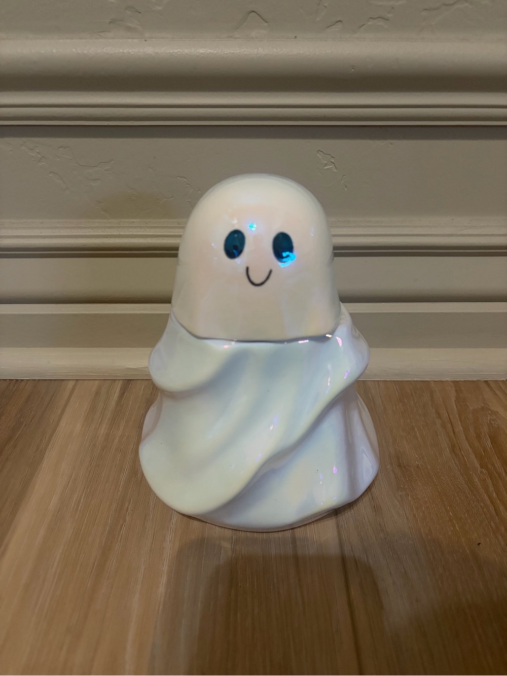 NWT Target Bullseye Iridescent Ceramic Ghost Candy Jar
